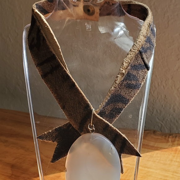 ROAR!!🐅TIGER STRIPED PIGSKIN LEATHER STONE CHOKER - Picture 8 of 8